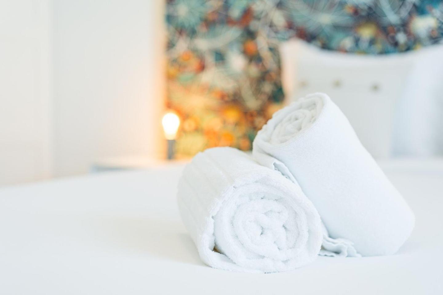 Guestready - City Retreat With A Balcony Porto Luaran gambar