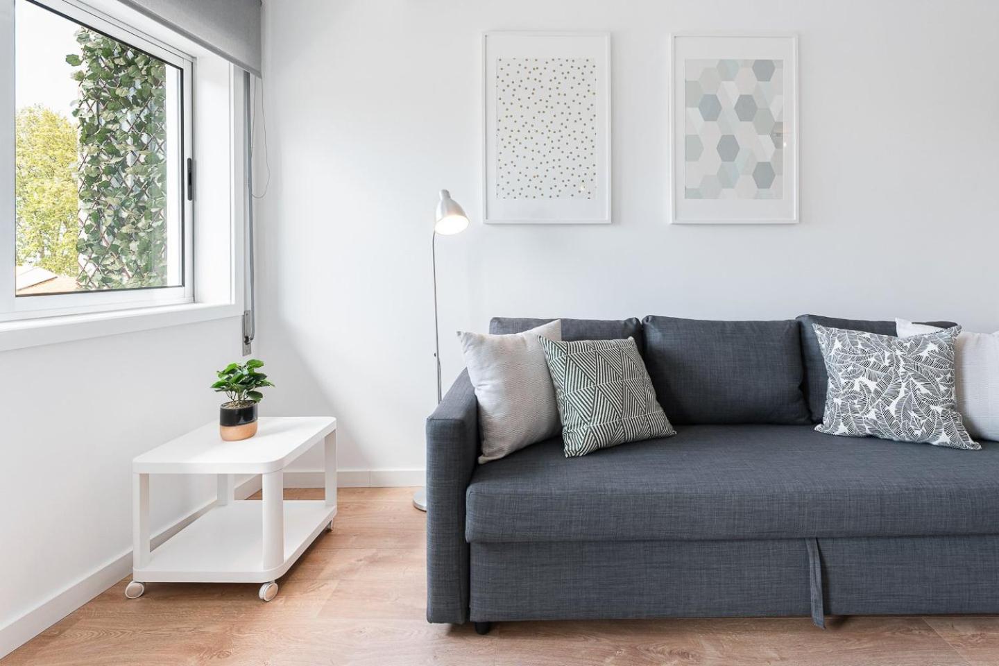Guestready - City Retreat With A Balcony Porto Luaran gambar