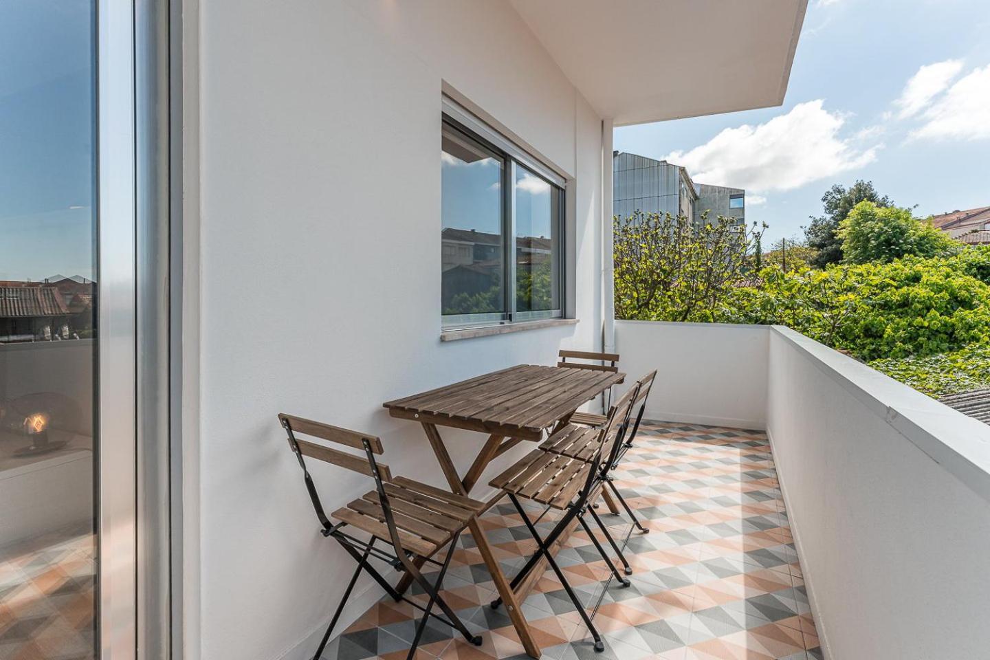 Guestready - City Retreat With A Balcony Porto Luaran gambar