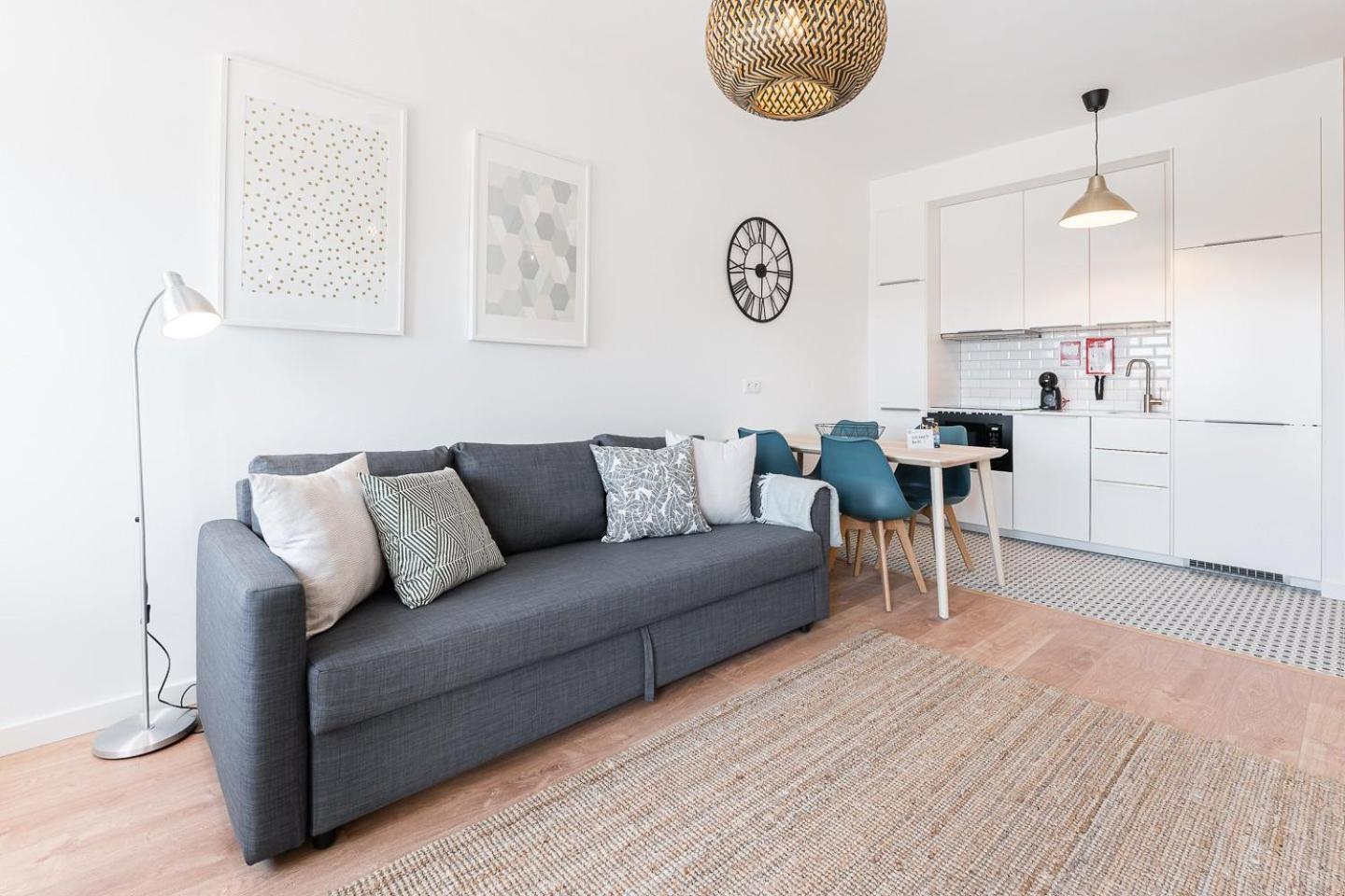 Guestready - City Retreat With A Balcony Porto Luaran gambar